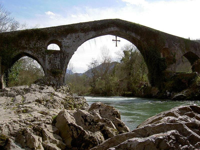 Cangas Relax En Grupo Villa Onís Dış mekan fotoğraf